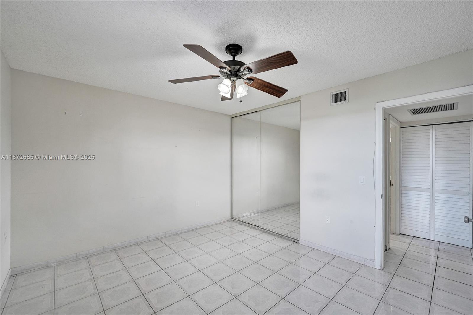 CONDO 1 OF WHITEHALL COND - Residential Lease