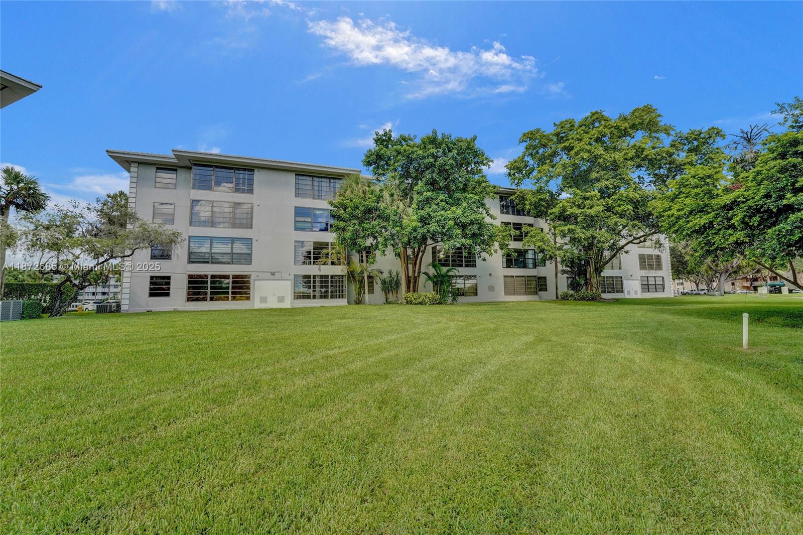 CONDO 1 OF WHITEHALL COND - Residential Lease