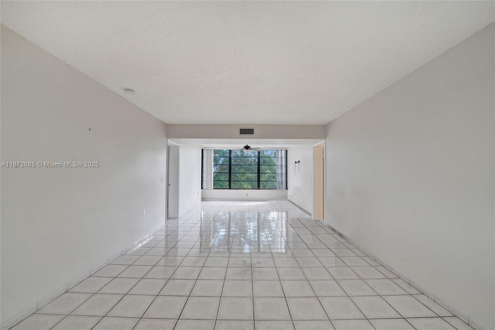 CONDO 1 OF WHITEHALL COND - Residential Lease