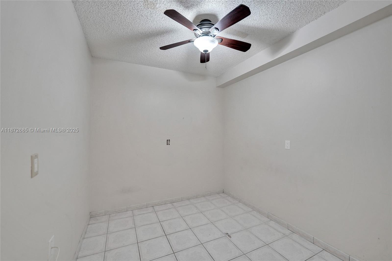 CONDO 1 OF WHITEHALL COND - Residential Lease