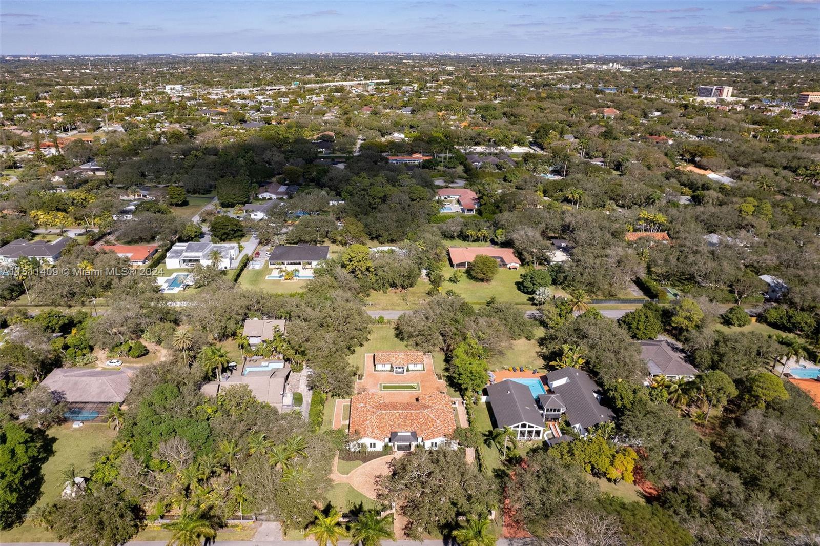 JUNELAND - Residential