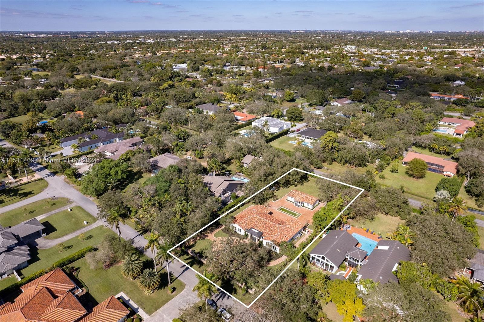 JUNELAND - Residential