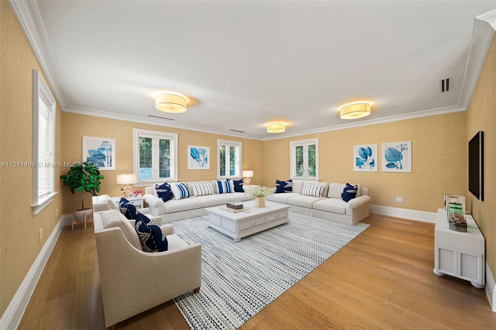 JUNELAND - Residential