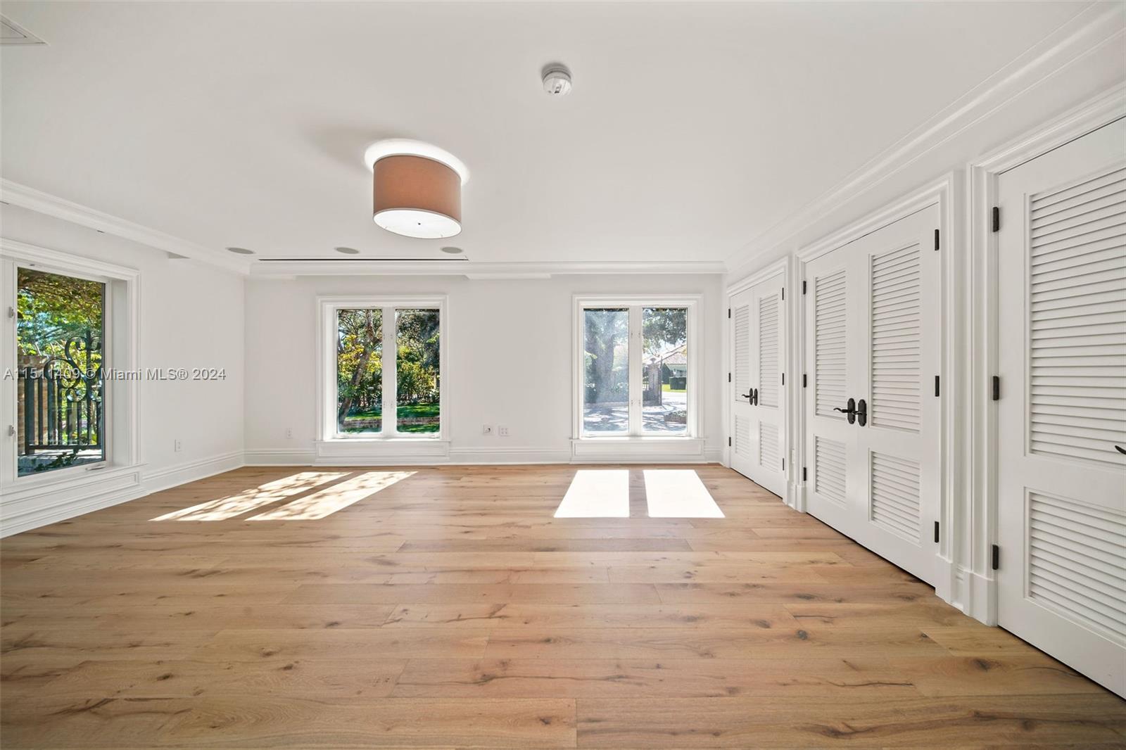 JUNELAND - Residential