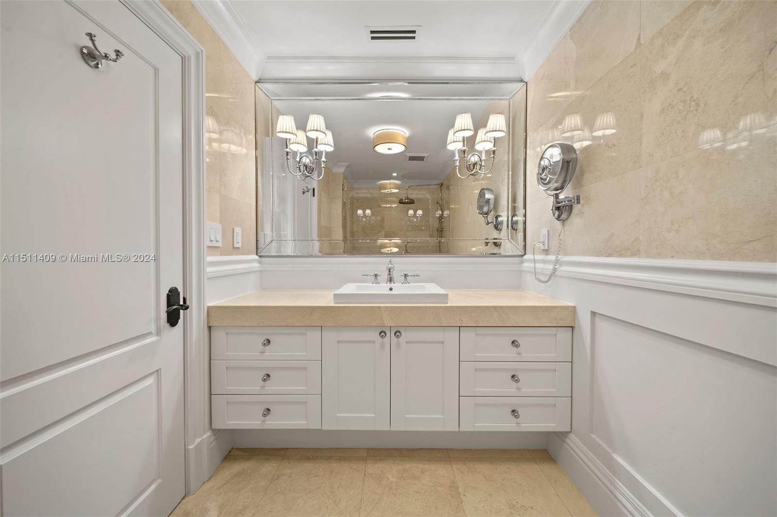 JUNELAND - Residential