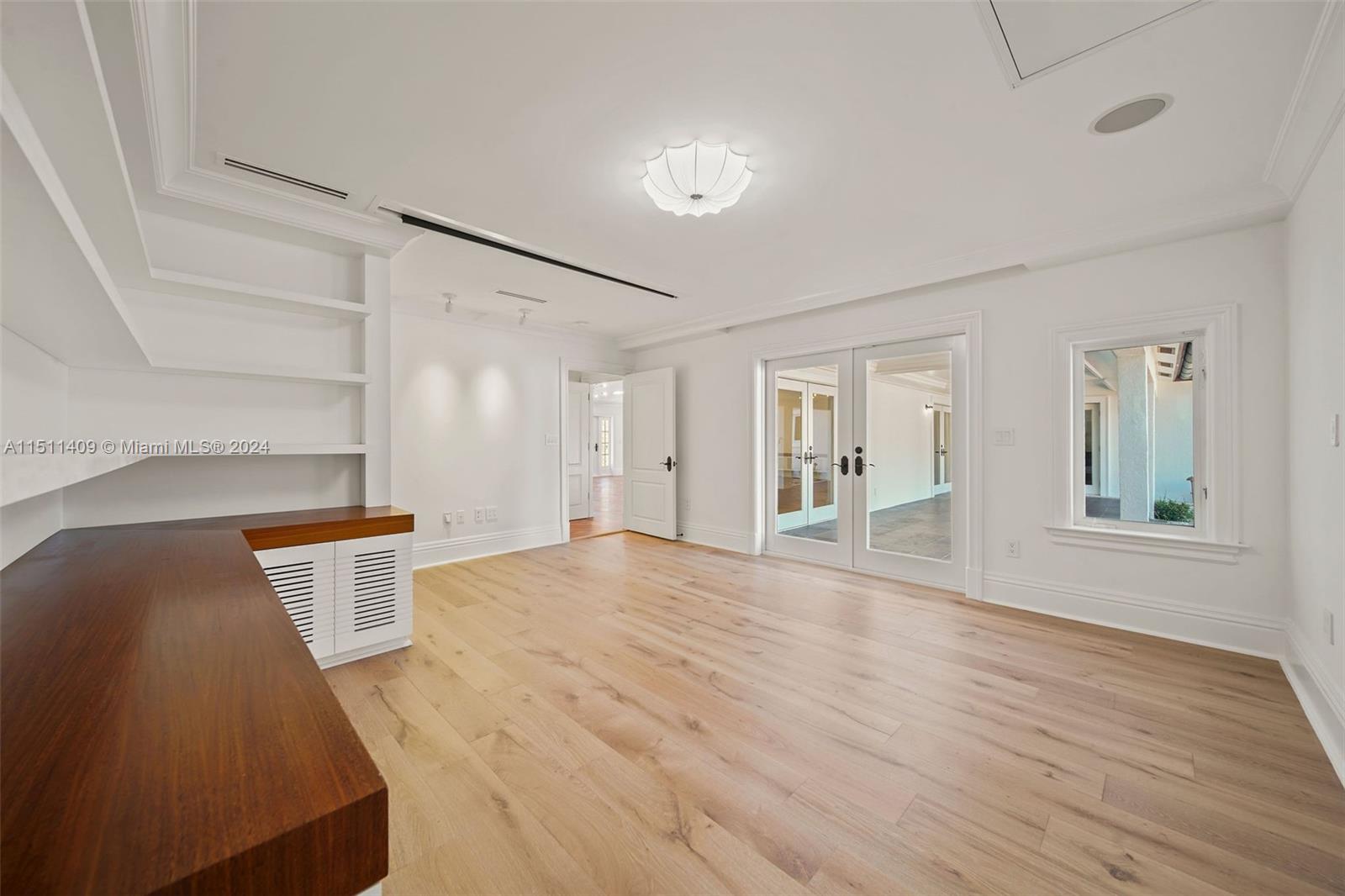 JUNELAND - Residential