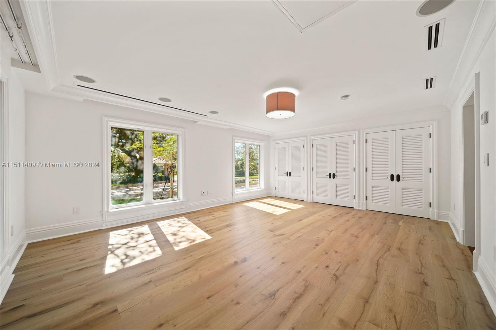 JUNELAND - Residential