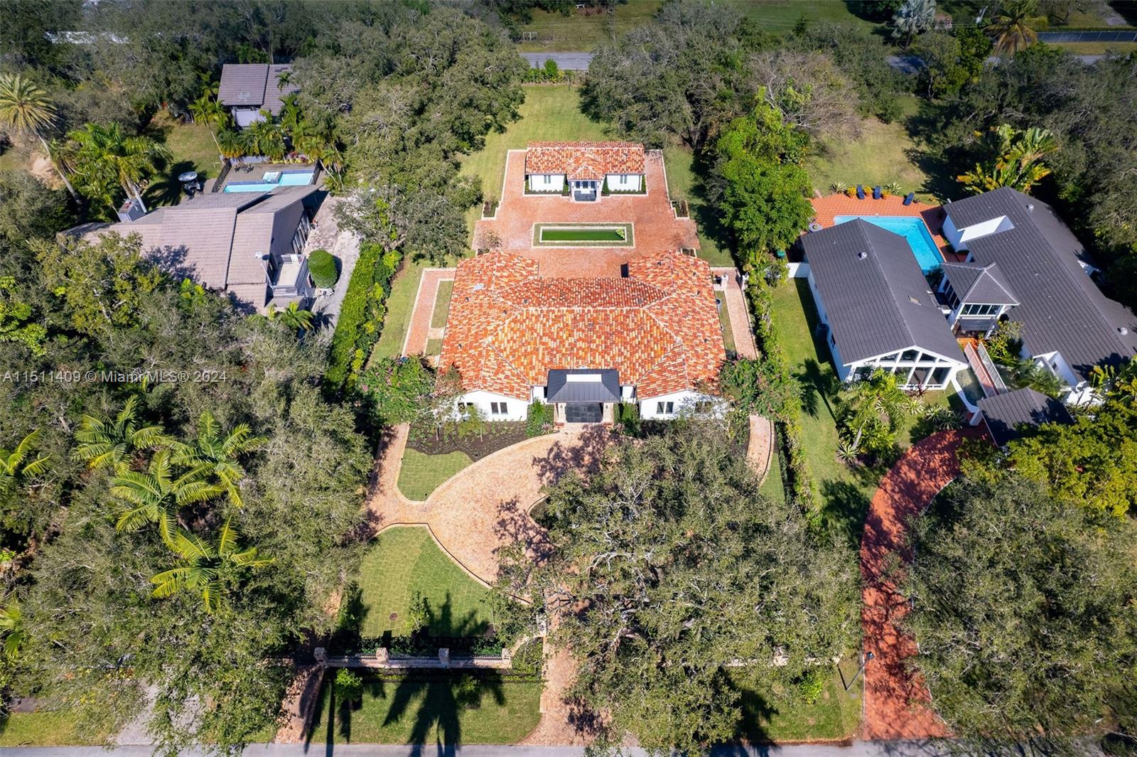 JUNELAND - Residential