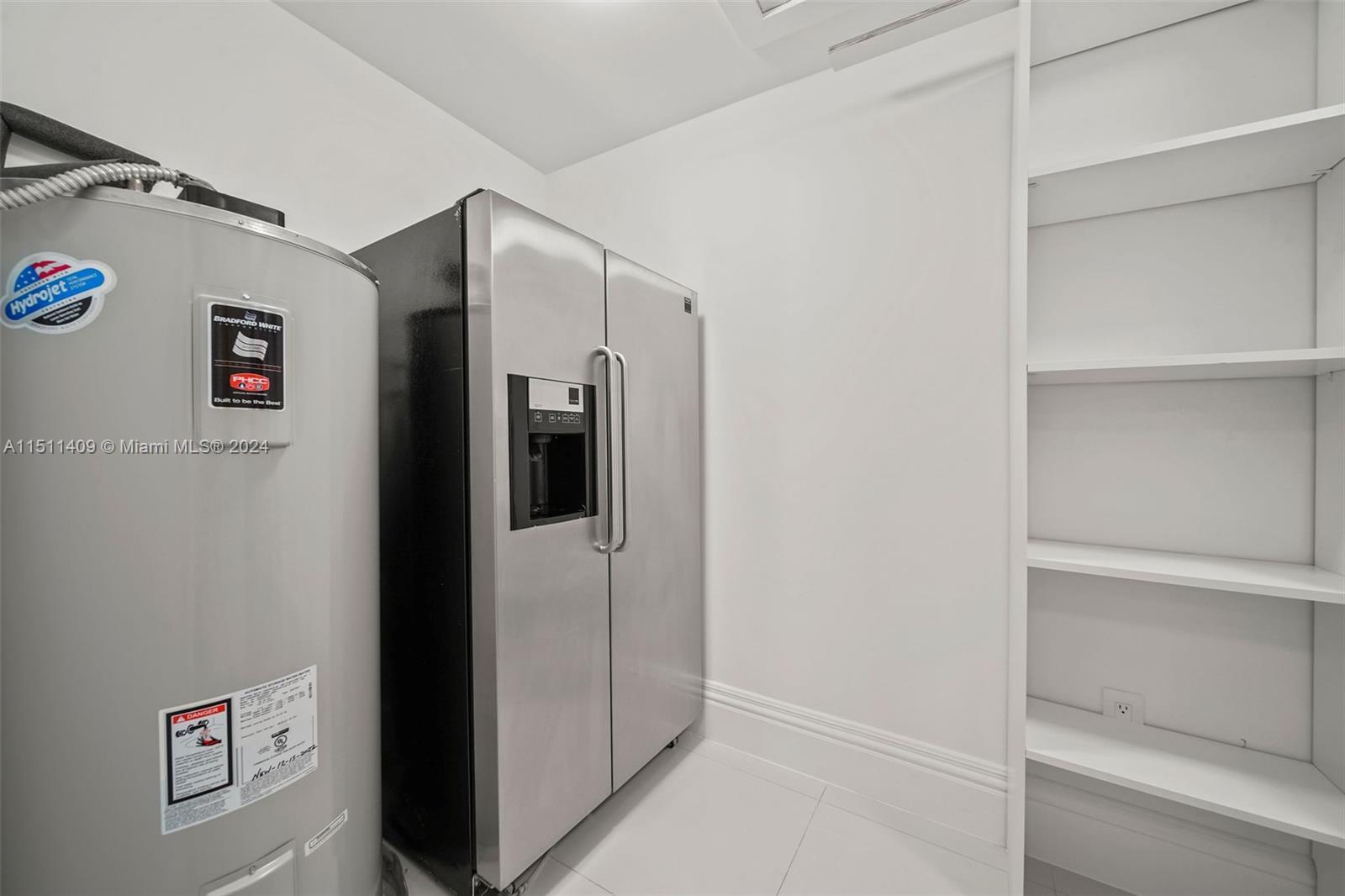 JUNELAND - Residential