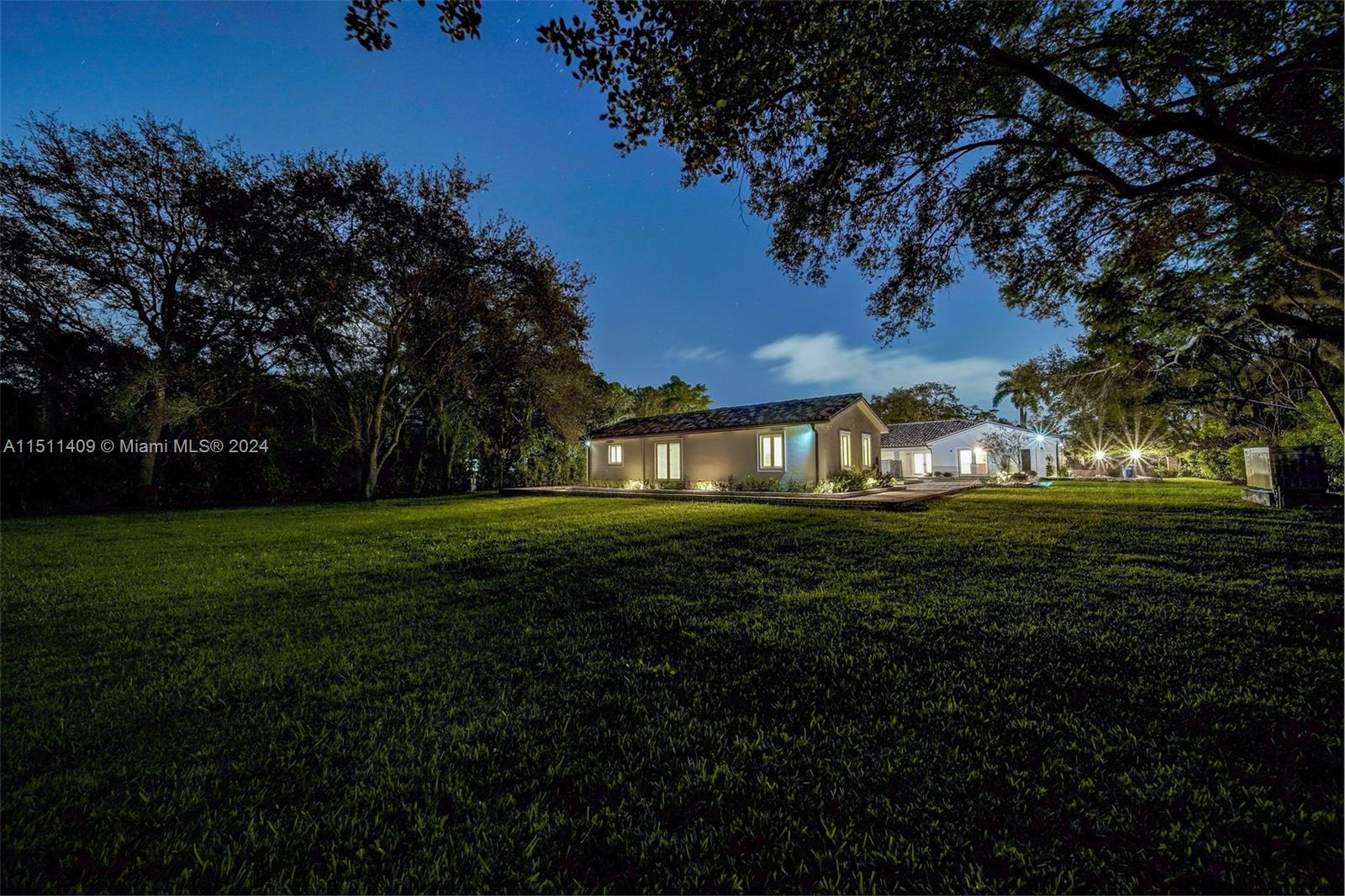 JUNELAND - Residential