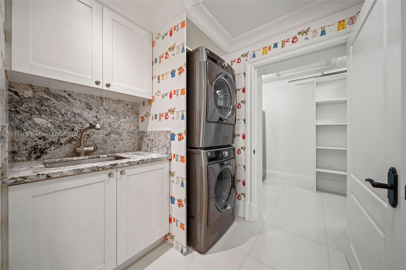 JUNELAND - Residential