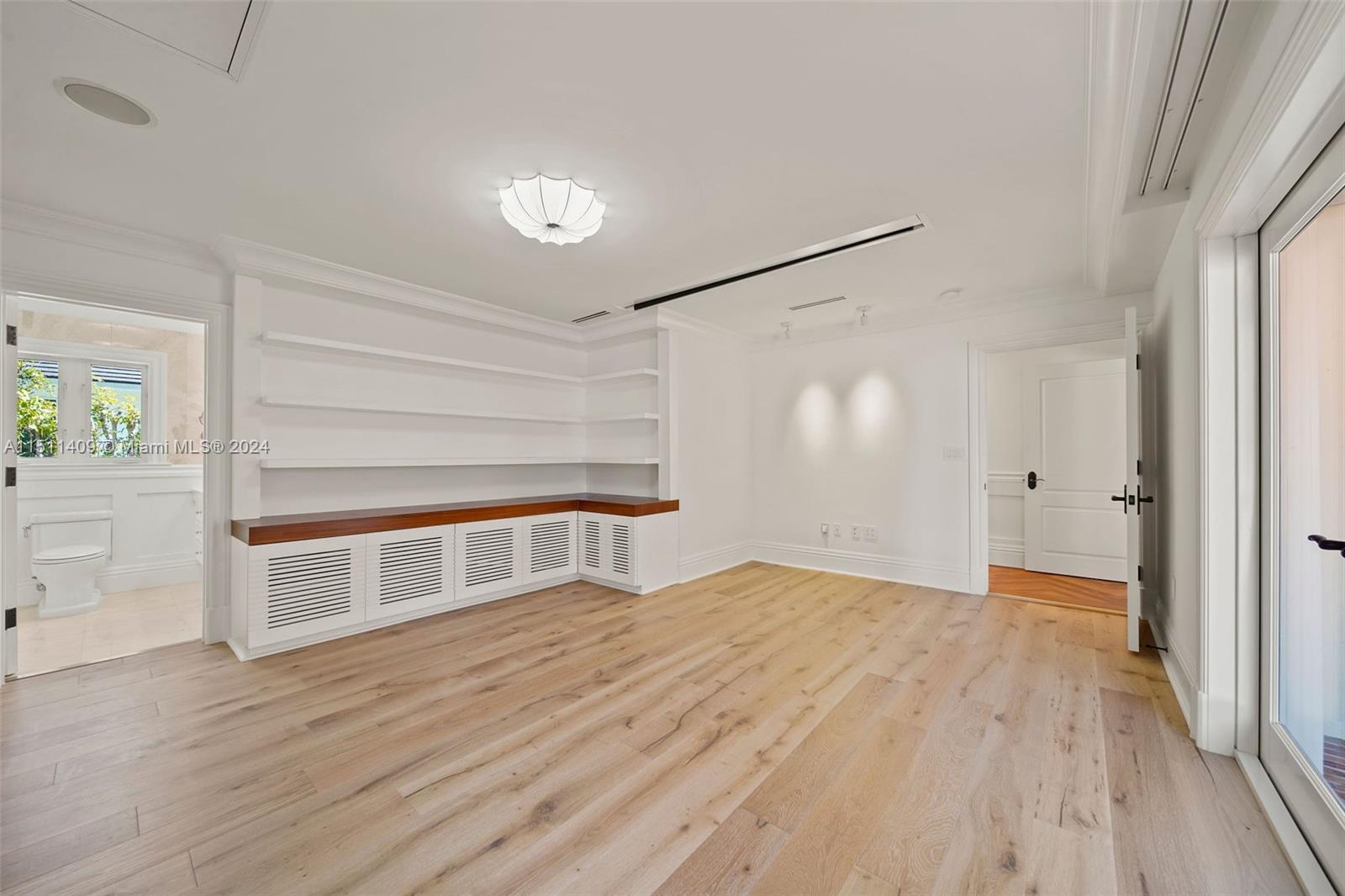 JUNELAND - Residential