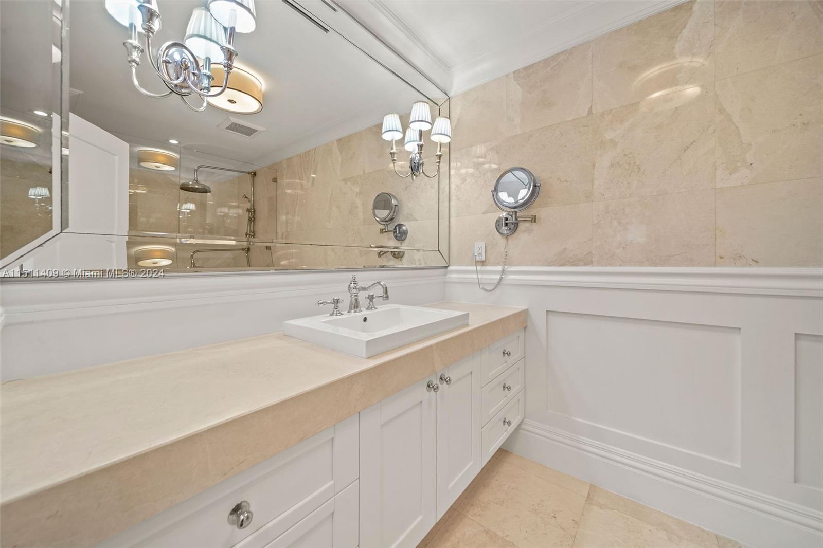 JUNELAND - Residential