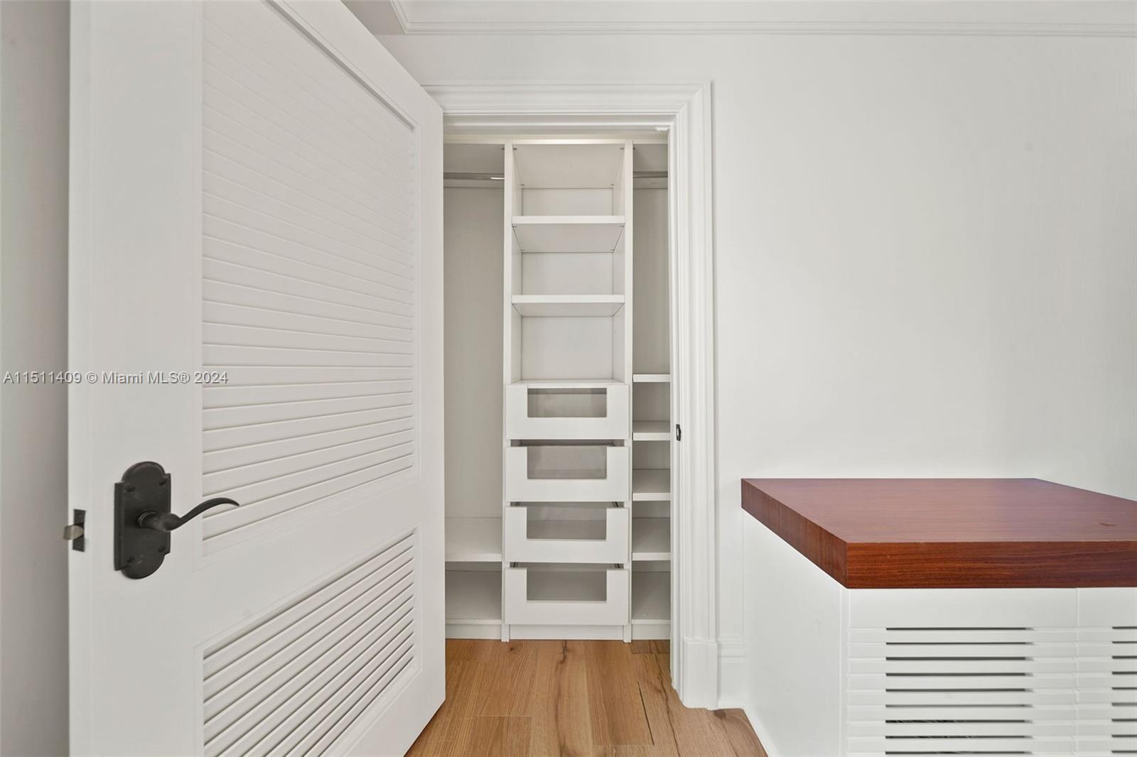 JUNELAND - Residential