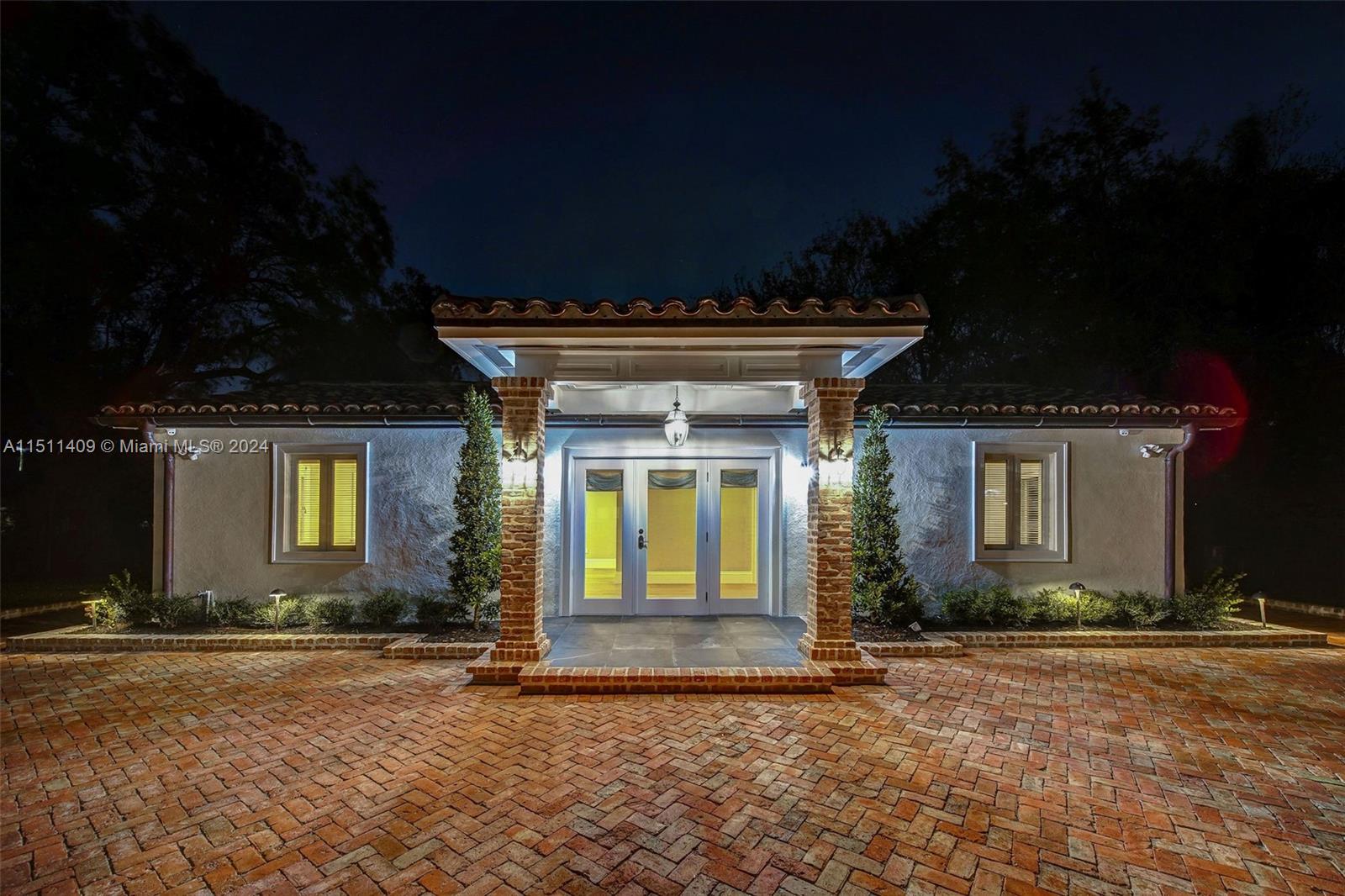 JUNELAND - Residential