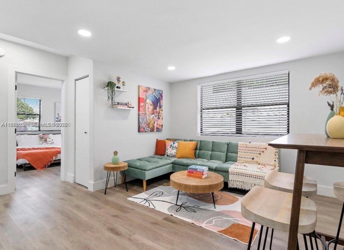 NORTHERN BLVD TRACK - Residential Income