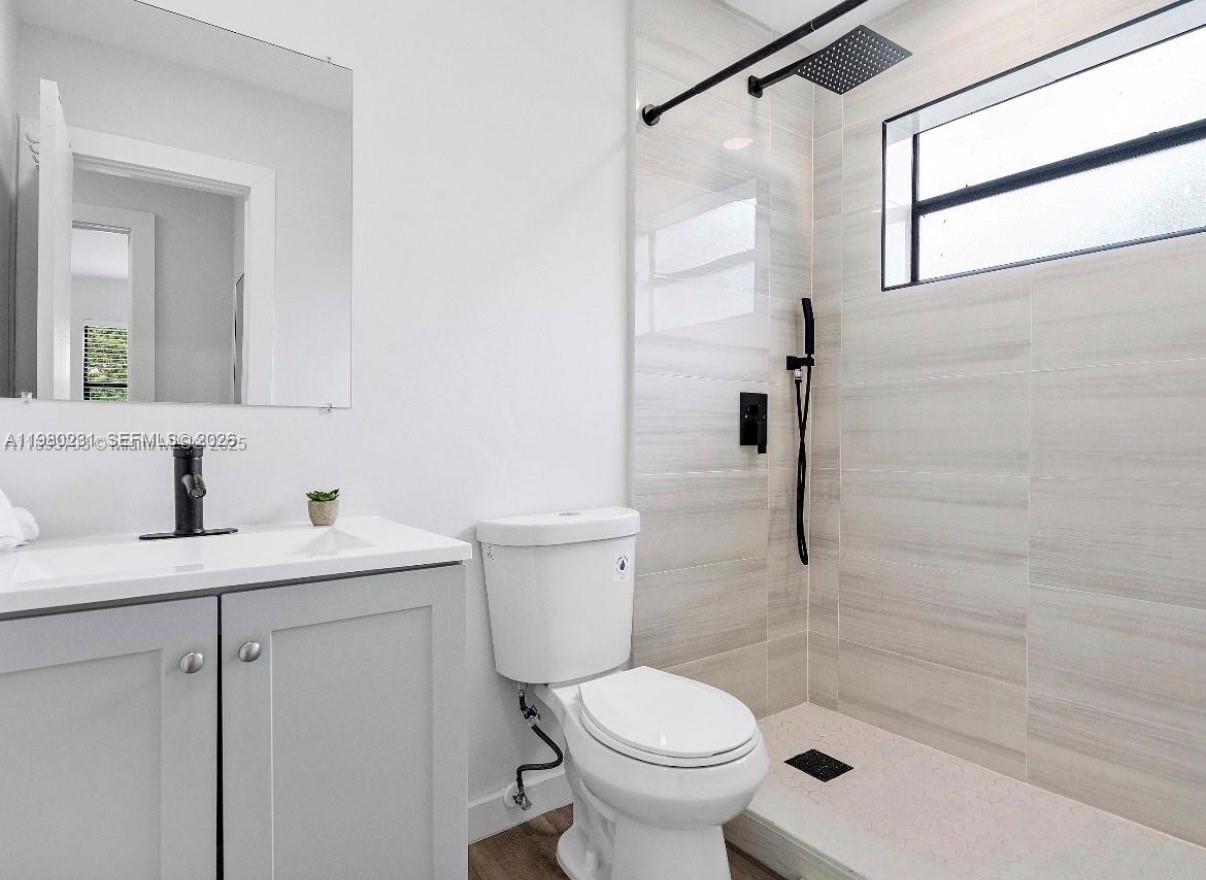 NORTHERN BLVD TRACK - Residential Income