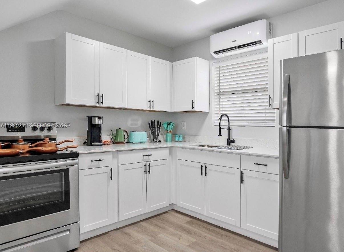 NORTHERN BLVD TRACK - Residential Income