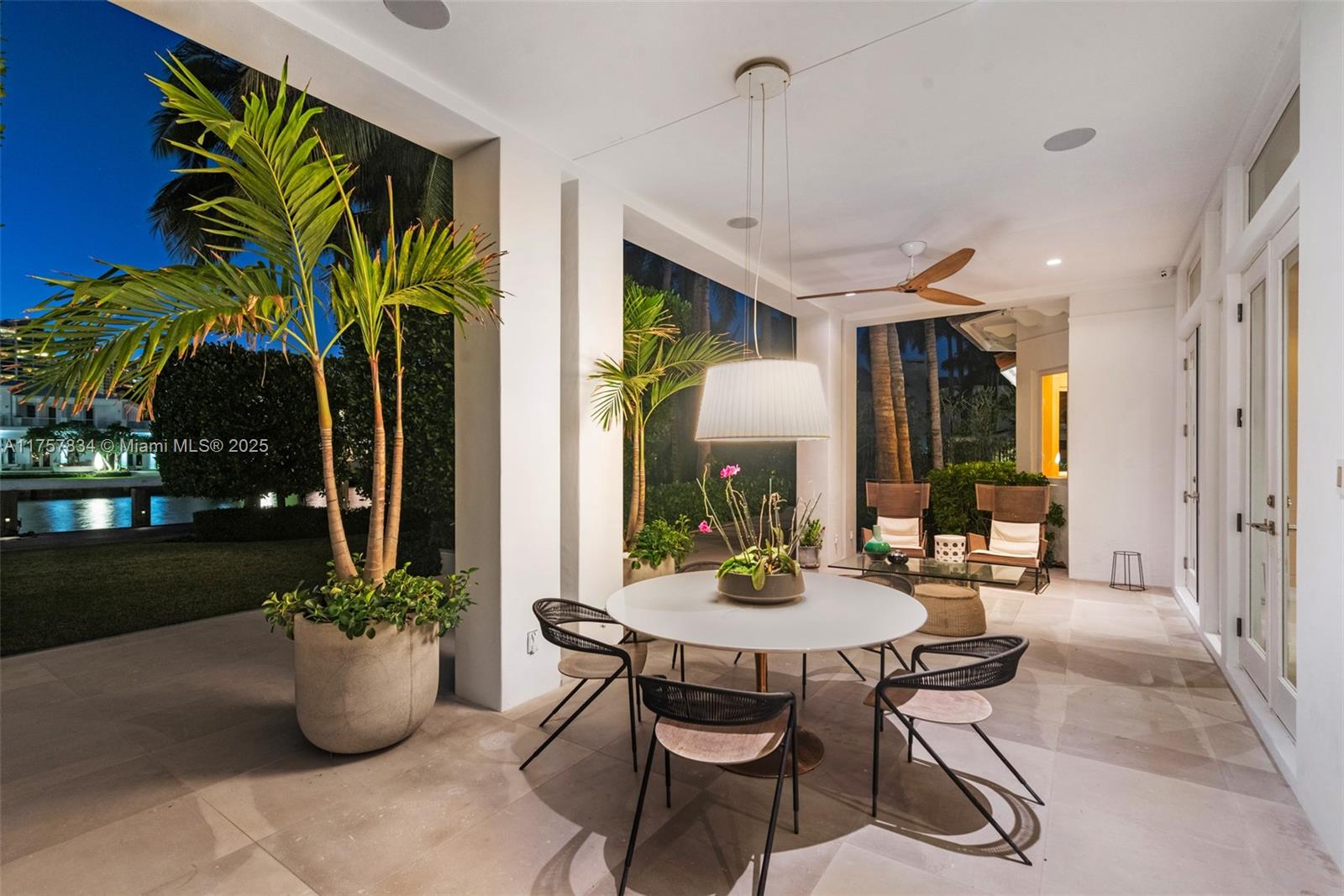GOLDEN BEACH SEC D - Residential