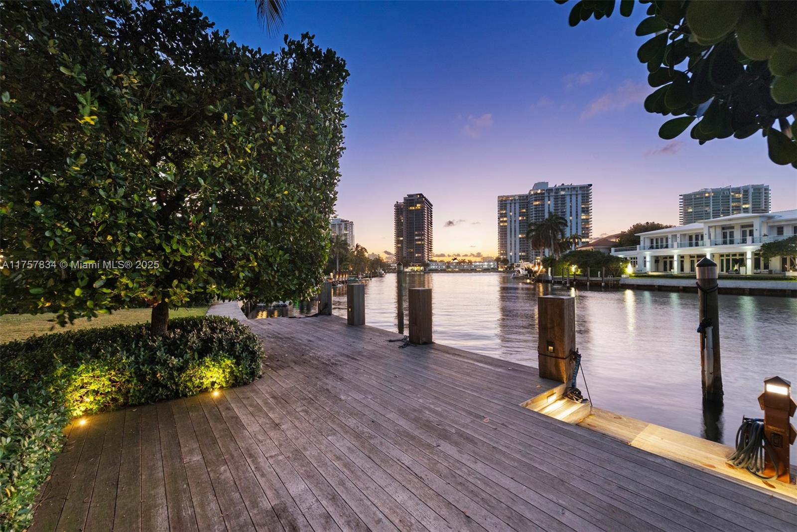 GOLDEN BEACH SEC D - Residential