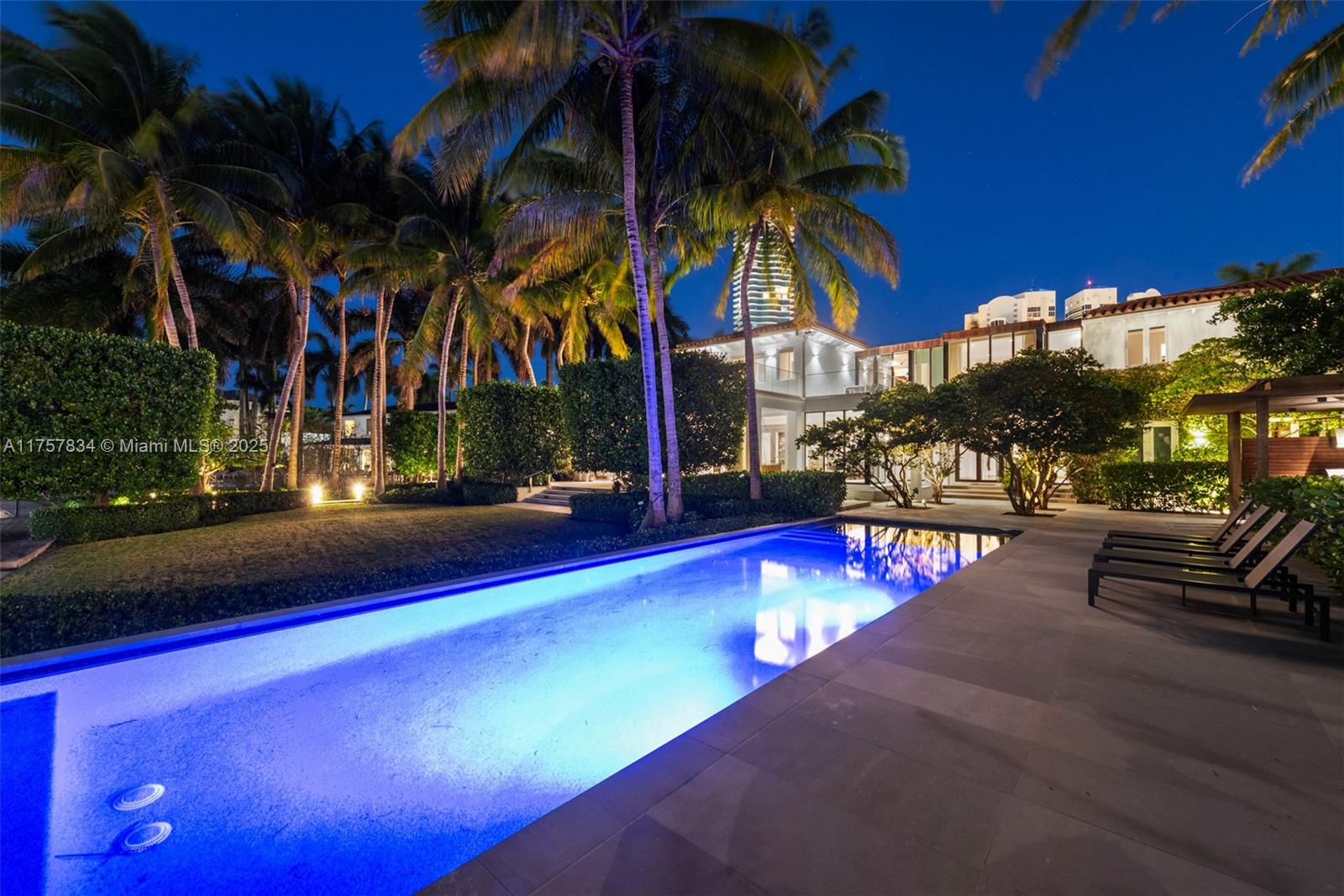 GOLDEN BEACH SEC D - Residential