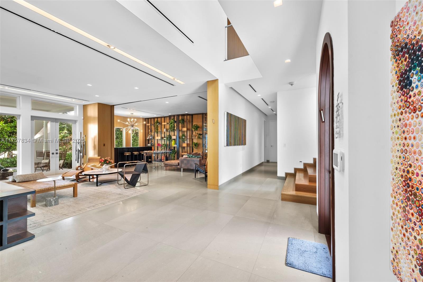GOLDEN BEACH SEC D - Residential
