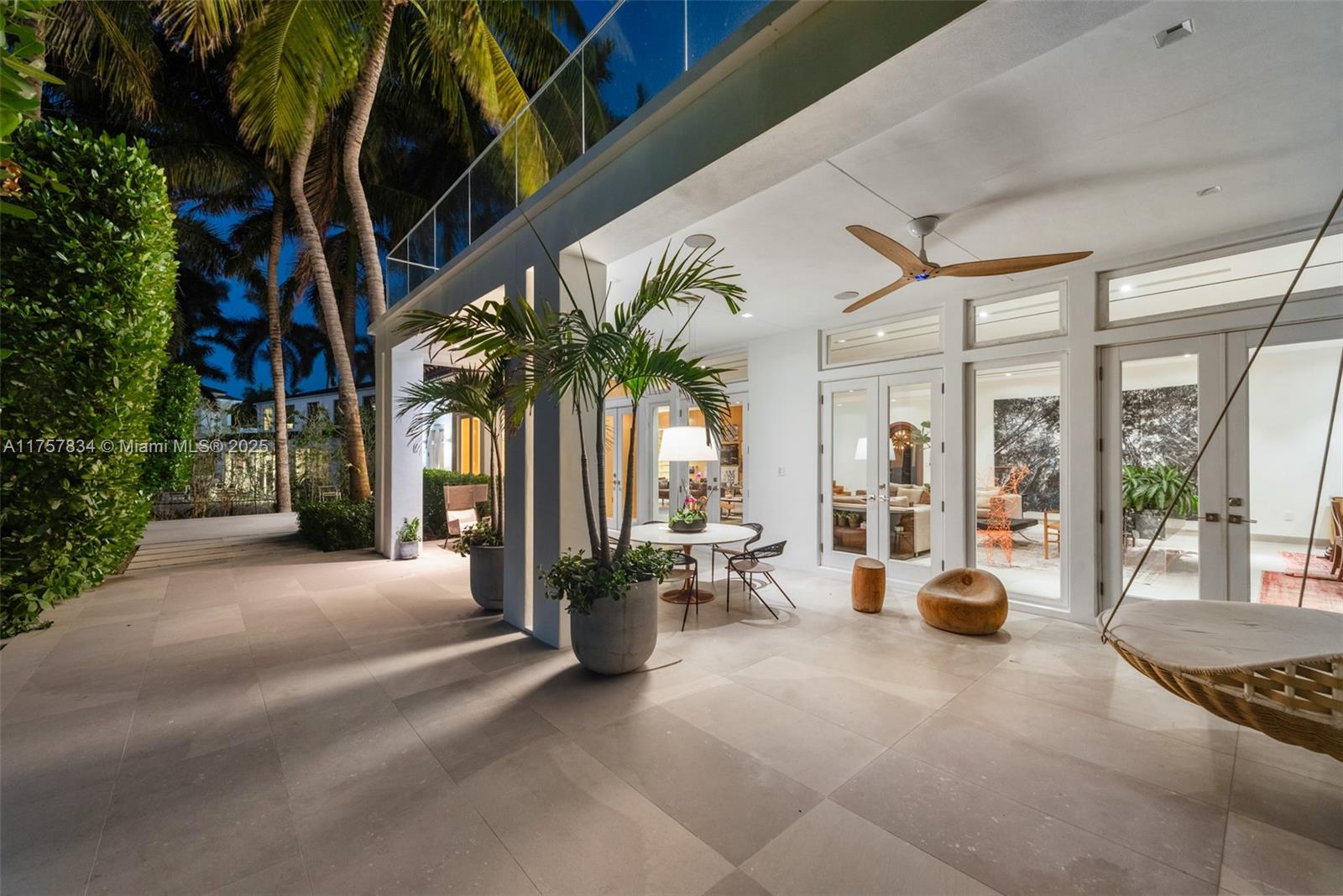 GOLDEN BEACH SEC D - Residential