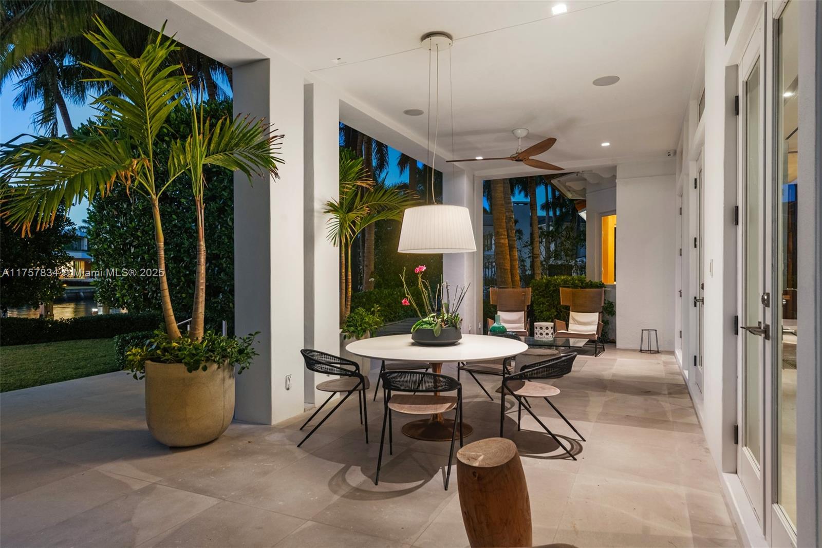 GOLDEN BEACH SEC D - Residential