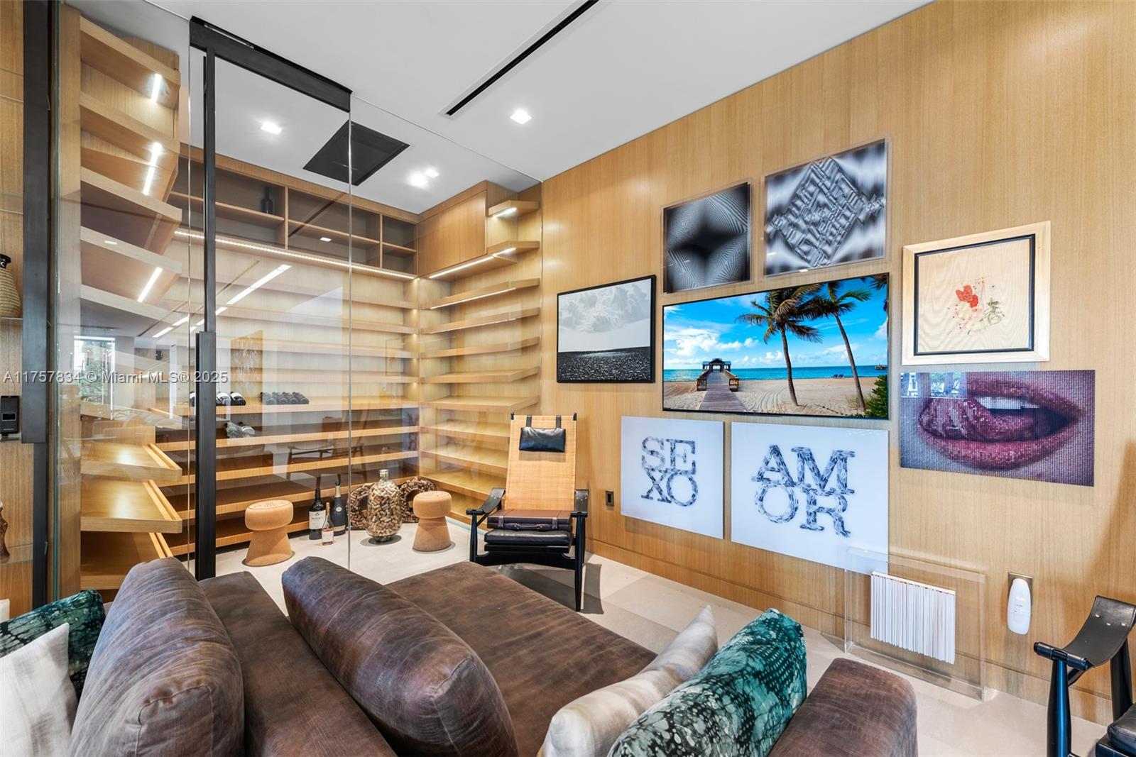 GOLDEN BEACH SEC D - Residential