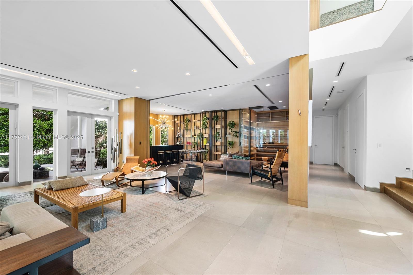 GOLDEN BEACH SEC D - Residential