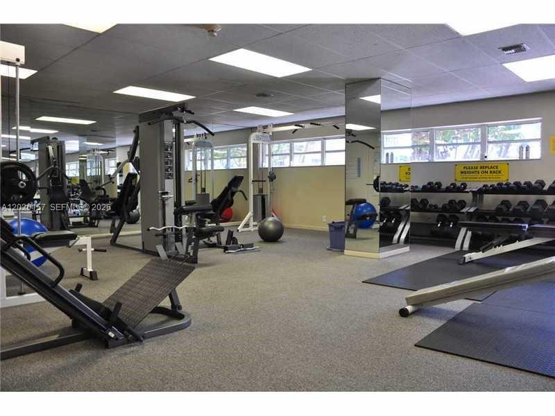 HAMPTON BEACH CLUB CONDO - Residential Lease