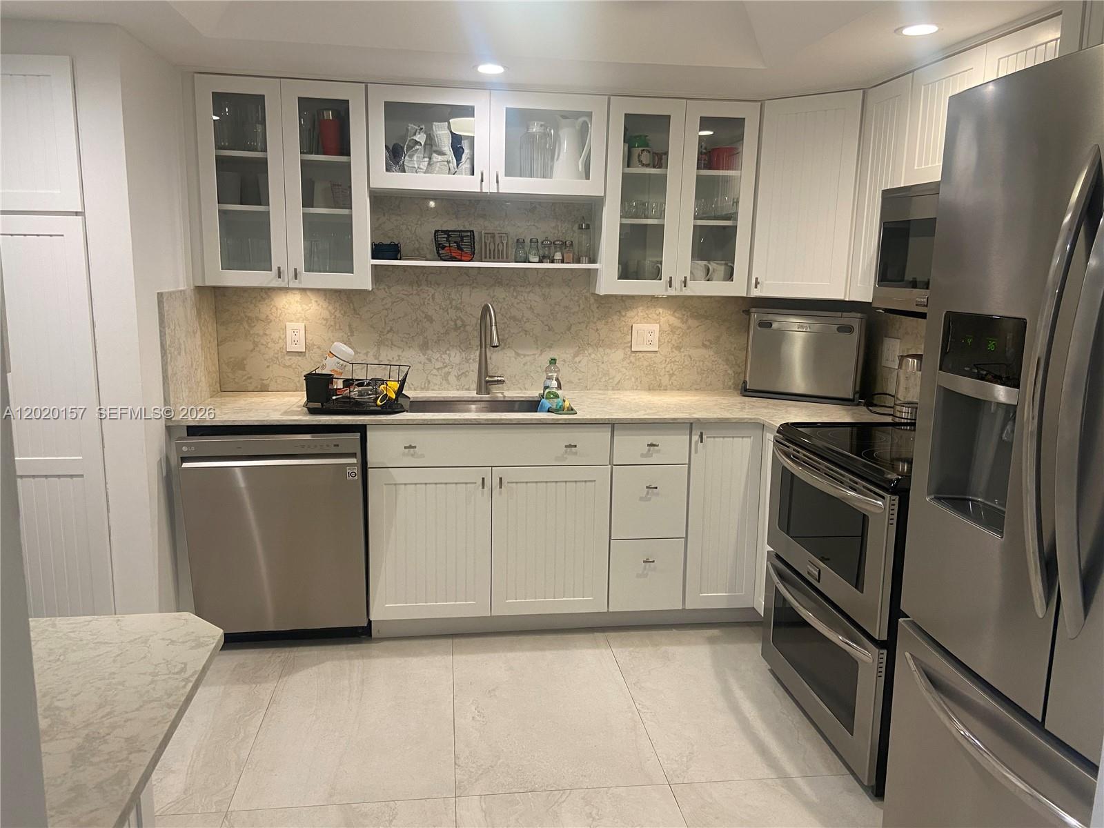 HAMPTON BEACH CLUB CONDO - Residential Lease