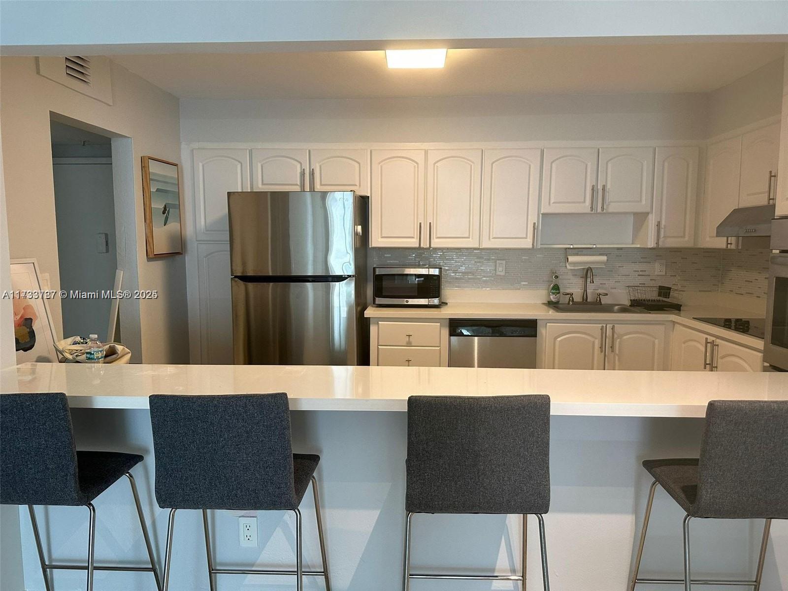 Rental Property at 19380 Collins Ave 511, Sunny Isles Beach, Miami-Dade County, Florida - Bedrooms: 1 
Bathrooms: 1  - $2,490 MO.