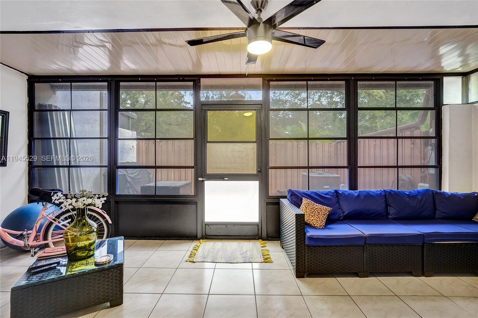 HOLLYWOOD GARDENS CONDOMI - Residential