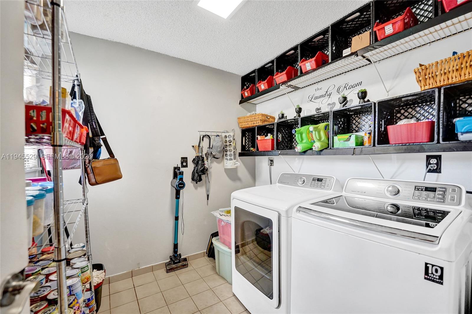 HOLLYWOOD GARDENS CONDOMI - Residential