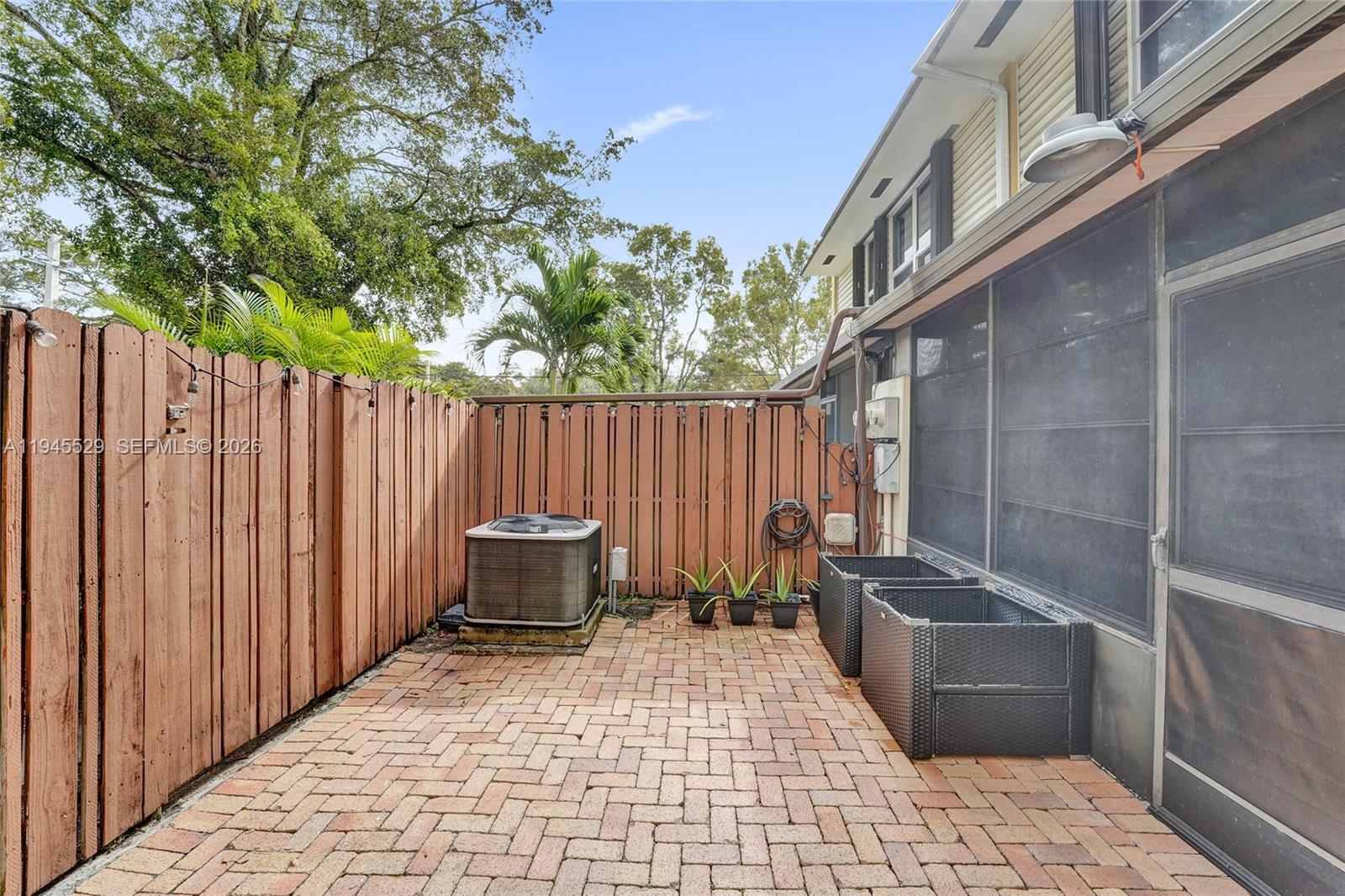 HOLLYWOOD GARDENS CONDOMI - Residential