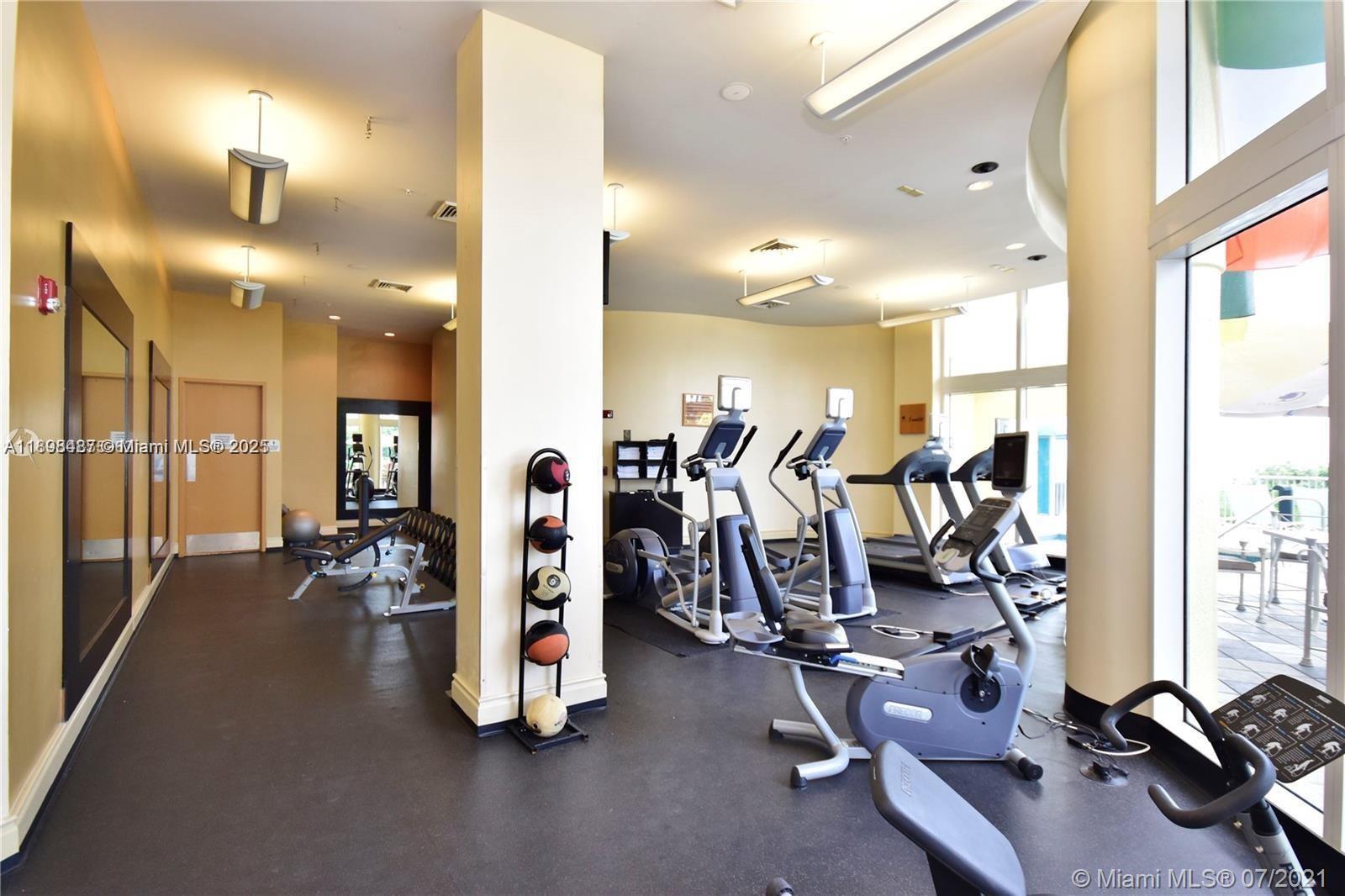 OCEAN POINT BEACH CLUB CO - Residential Lease