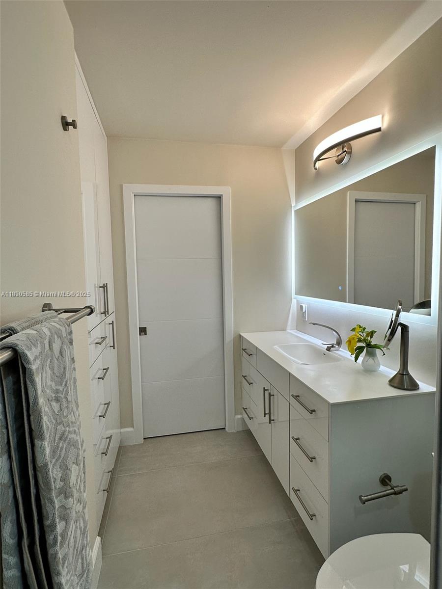 ST ANDREWS CONDO - Residential