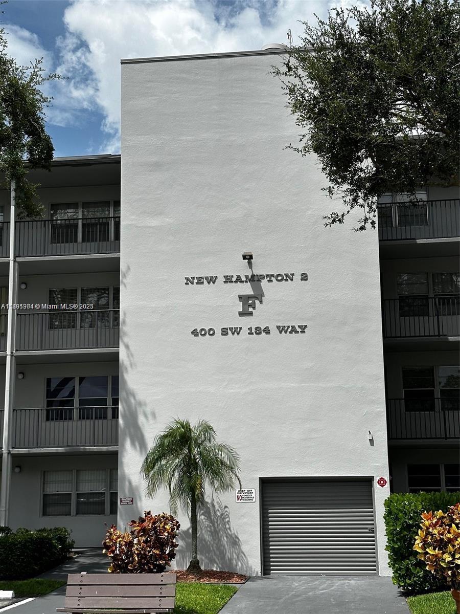 NEW HAMPTON AT CENTURY VI - Residential