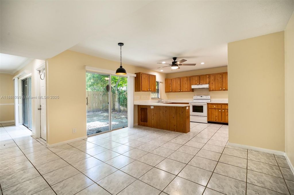 Photo of 8209 SW 24th St #19C, North Lauderdale, FL 33068 (MLS # A11881099)