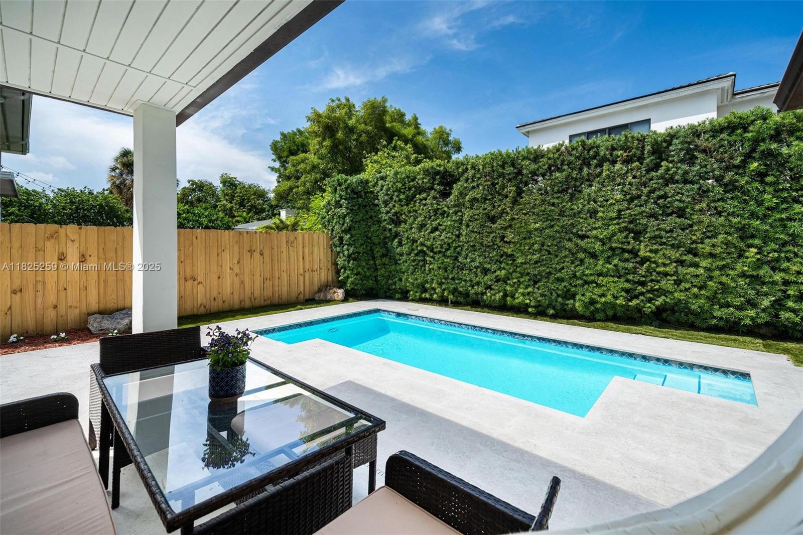 443 SW 18th Rd, Miami, FL, 33129/$1,290,000 3 443 SW 18th Rd