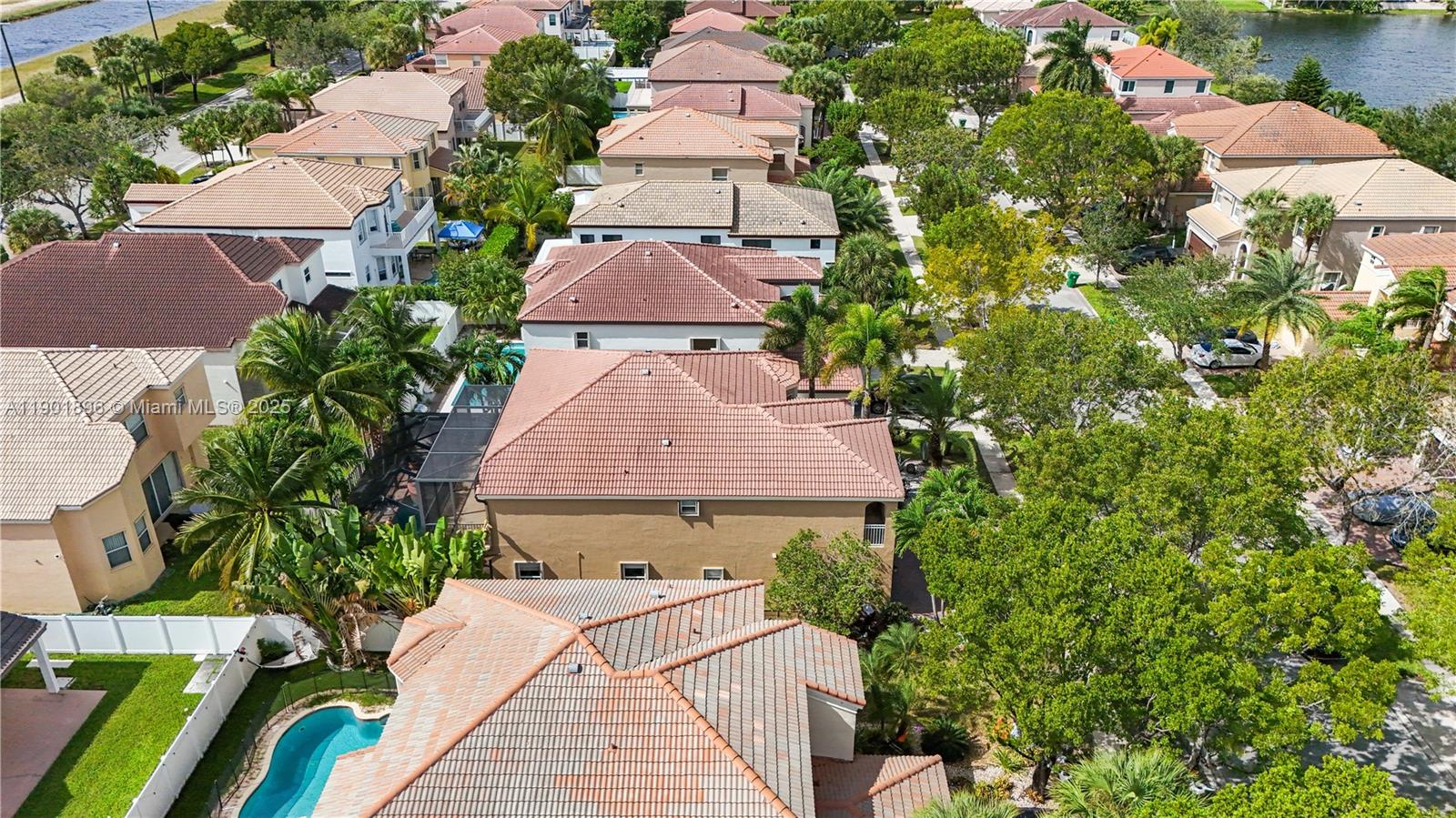 RIVIERA ISLES II - Residential Lease