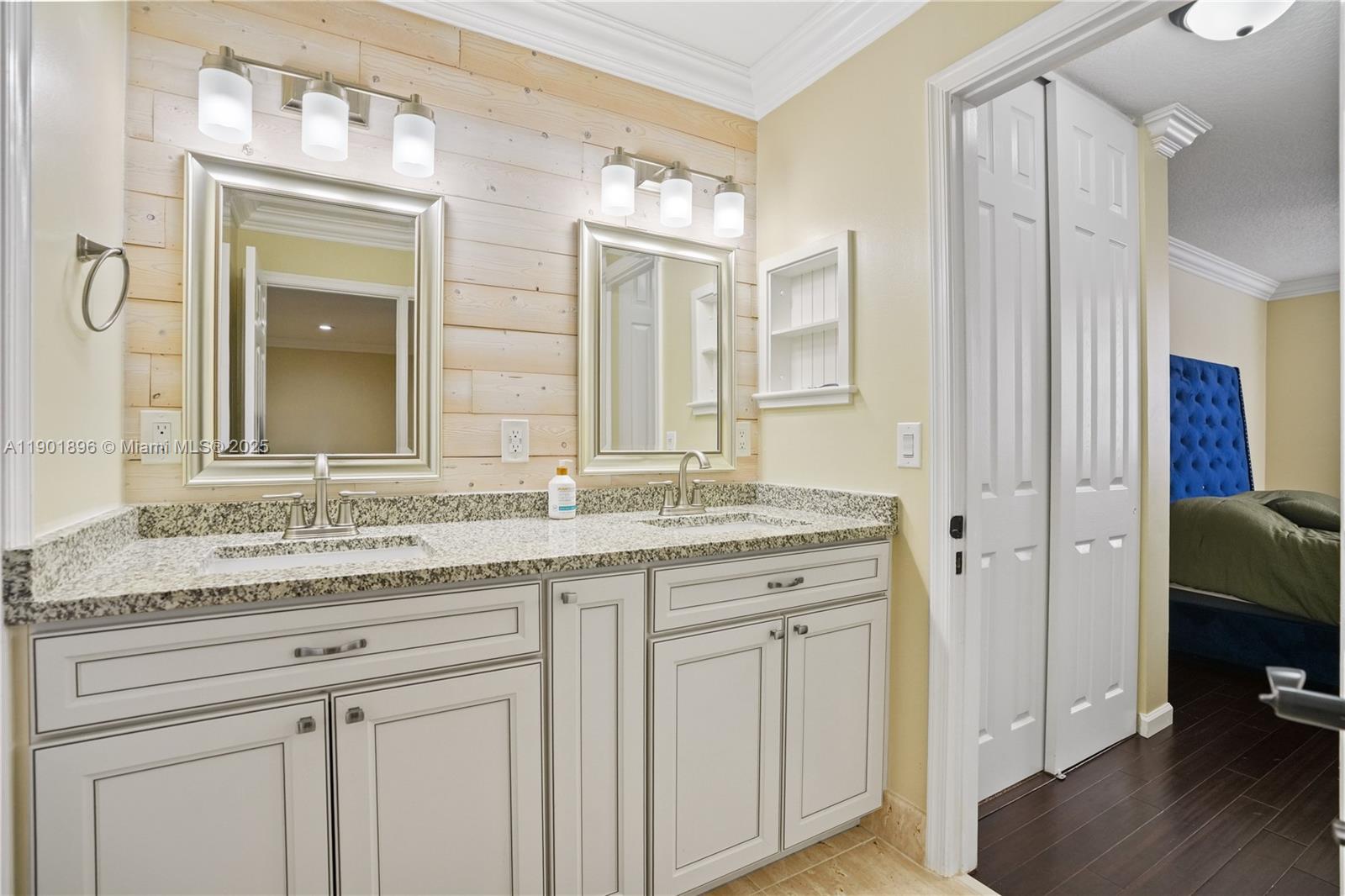 RIVIERA ISLES II - Residential Lease