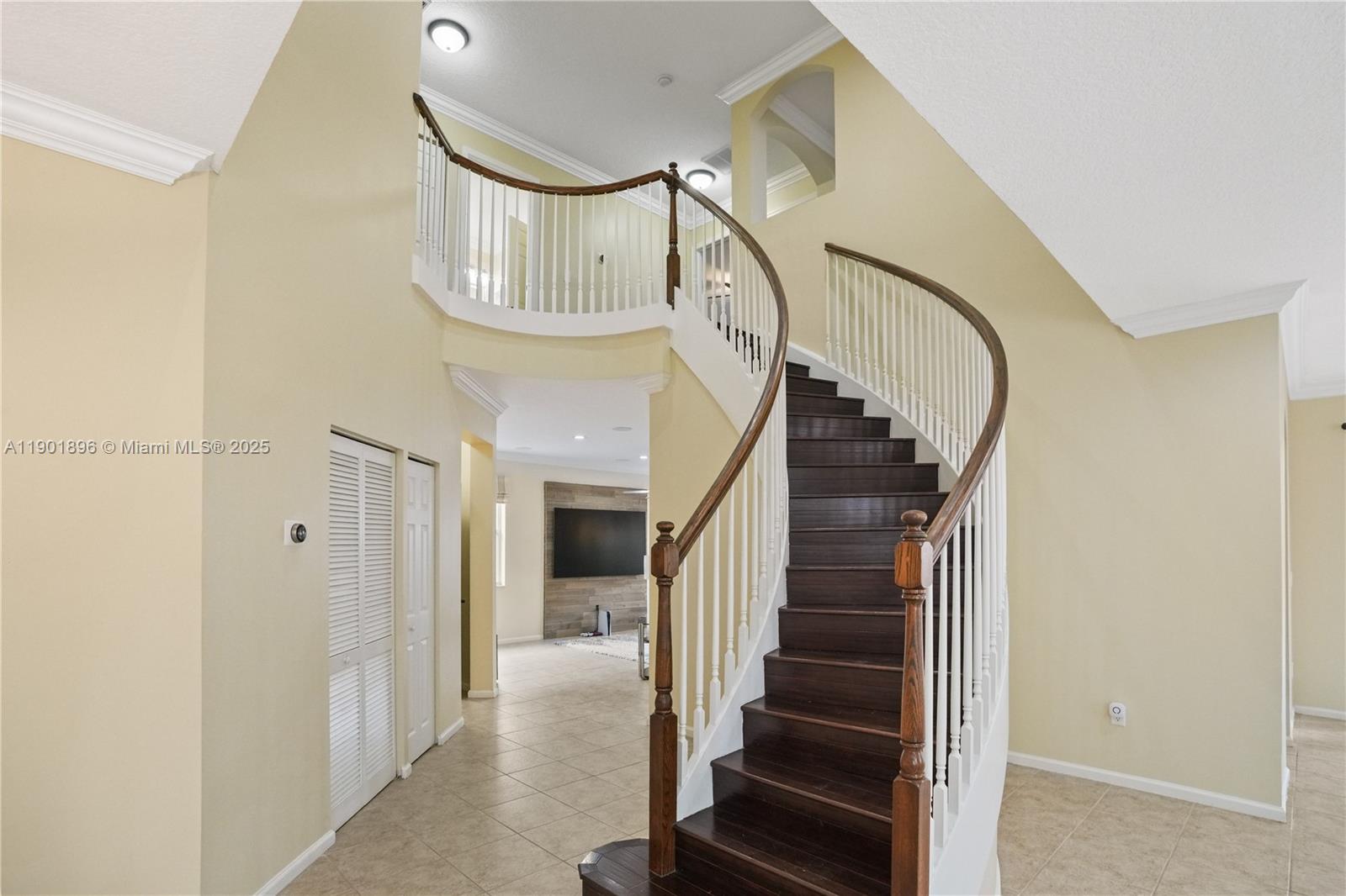 RIVIERA ISLES II - Residential Lease