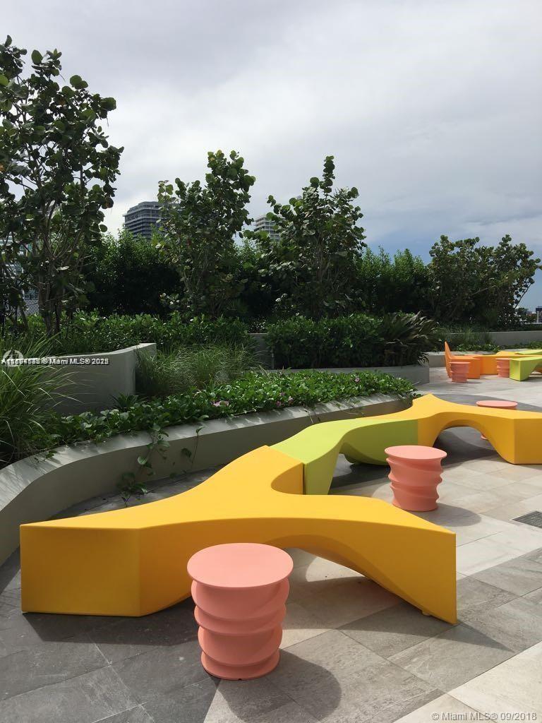 PARAISO BAYVIEWS CONDO - Residential