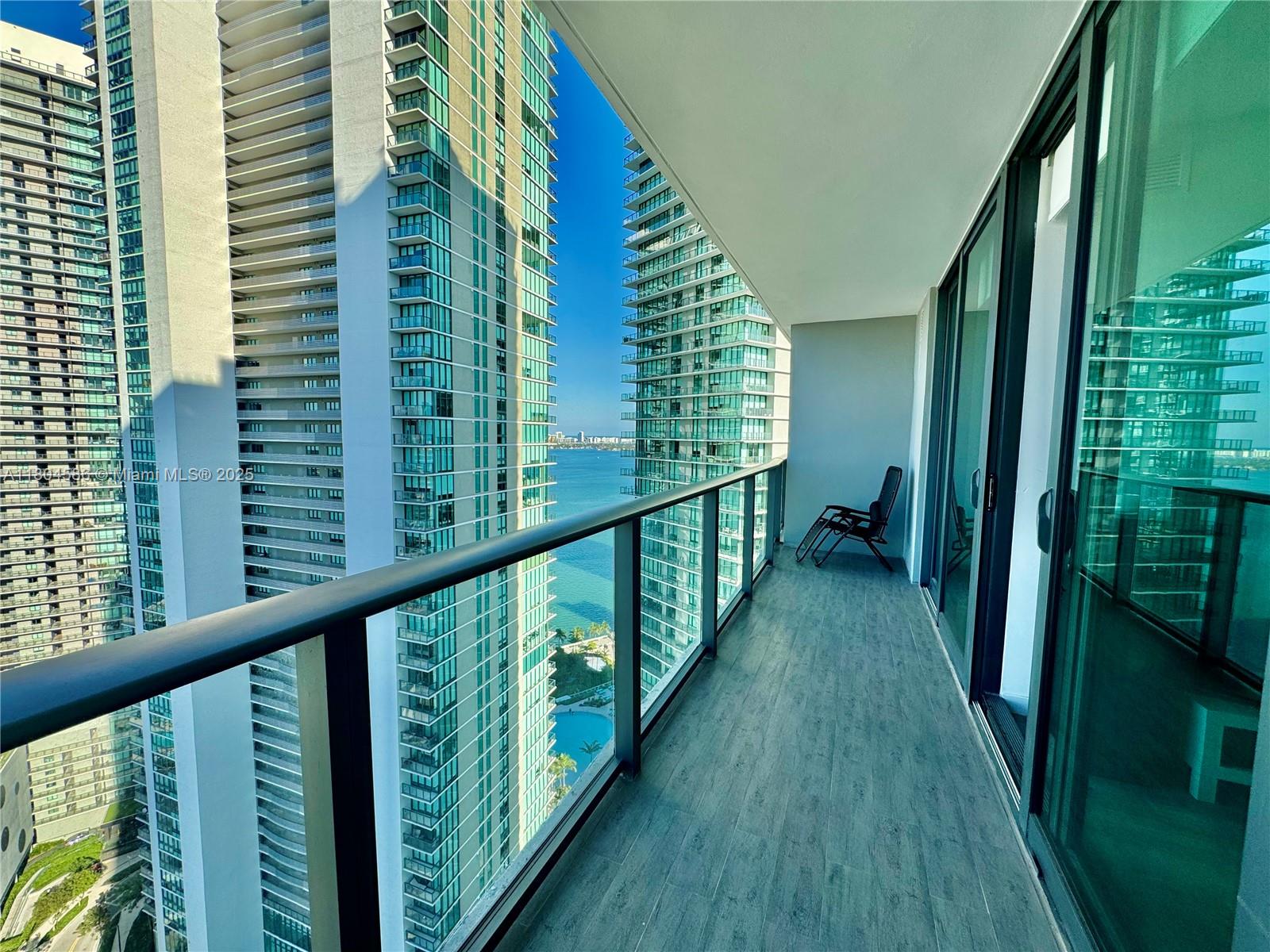 PARAISO BAYVIEWS CONDO - Residential