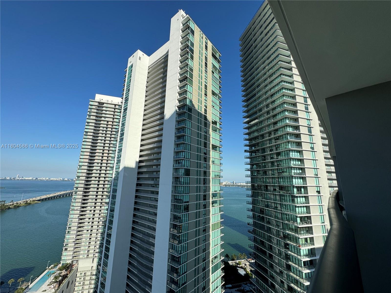 PARAISO BAYVIEWS CONDO - Residential