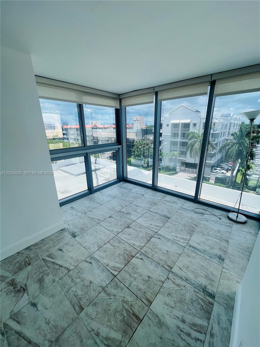 MIRASOL OCEAN TOWERS COND - Residential
