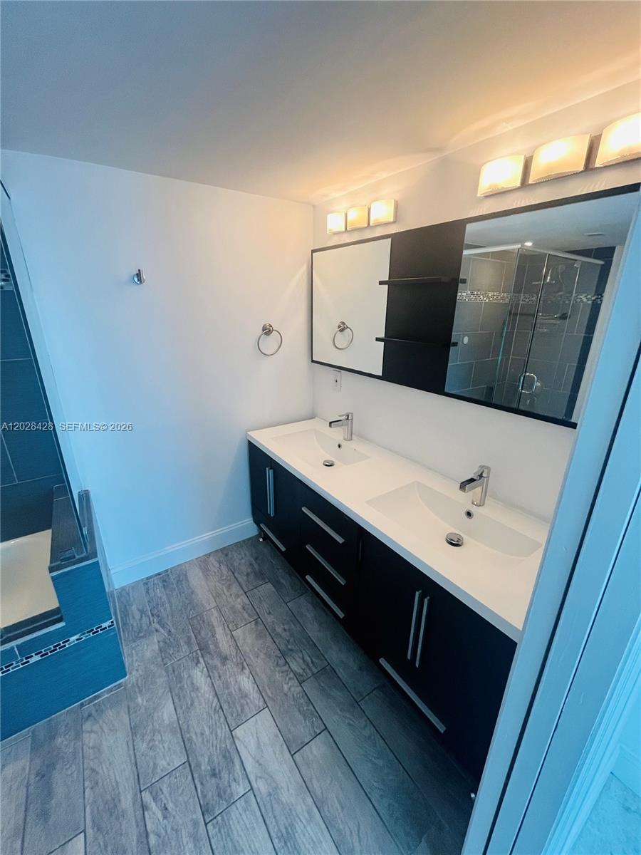 MIRASOL OCEAN TOWERS COND - Residential