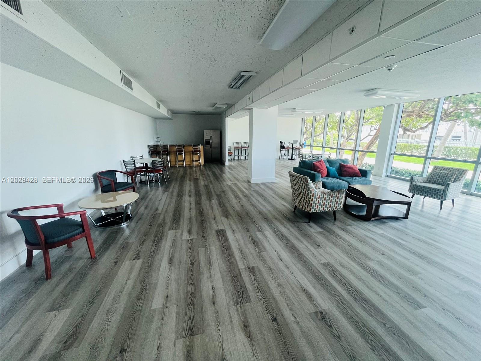 MIRASOL OCEAN TOWERS COND - Residential